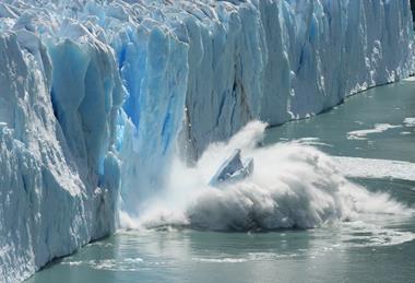 Iceberg melting